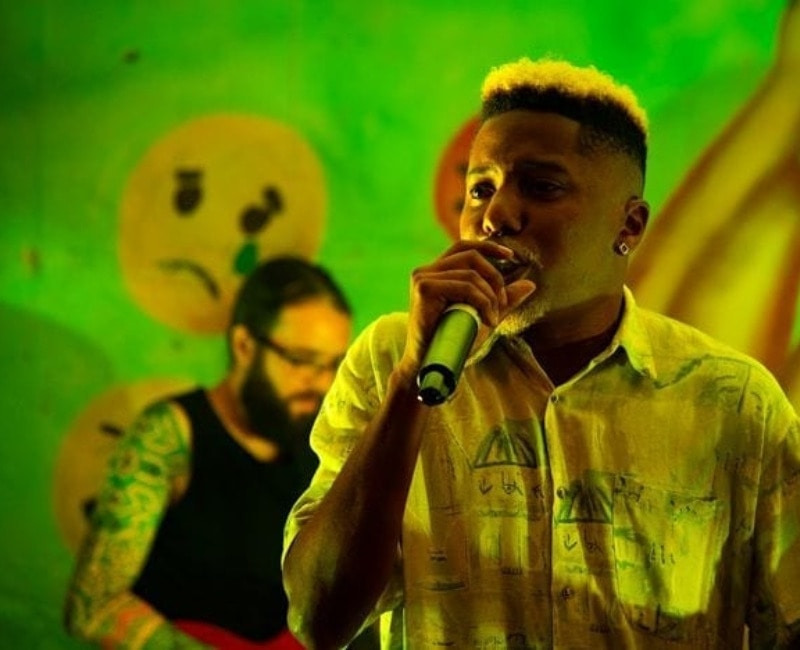 Músicas autorais e poesias com daLagoa