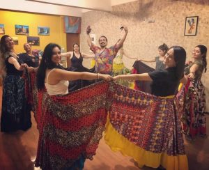 Aulas e Apresentações de dança com Cíntia Prado