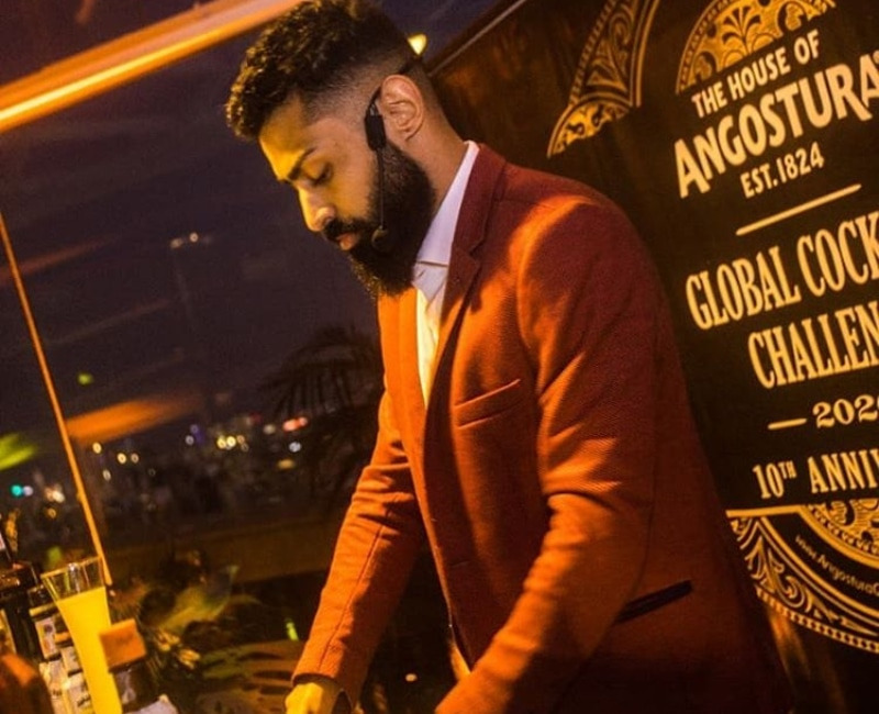 Aprenda formas fáceis de fazer coquetéis com o bartender Gustavo Costa