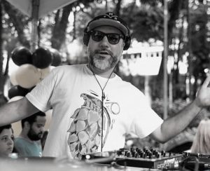 EP 3 da coleção Café com Discos com DJ Alex Paz!