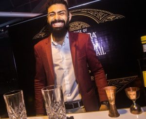 Gustavo Costa dá dicas de receitas fáceis para preparar coquetéis em casa