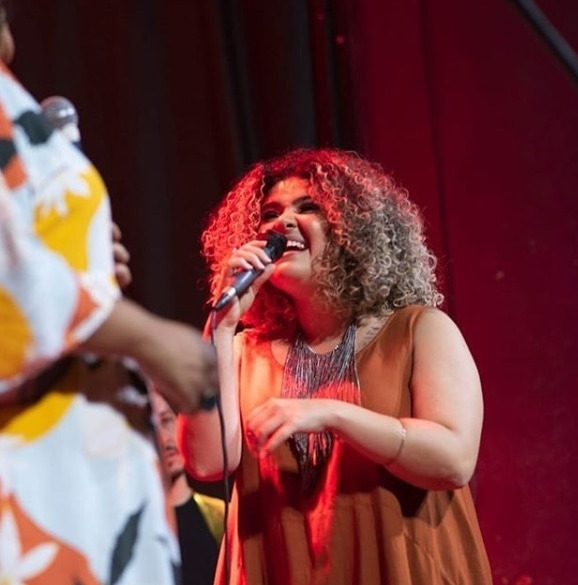 Carolina Serdeira ao vivo no Instagram