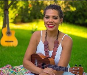 Carol Tavares ao vivo no Instagram e Facebook