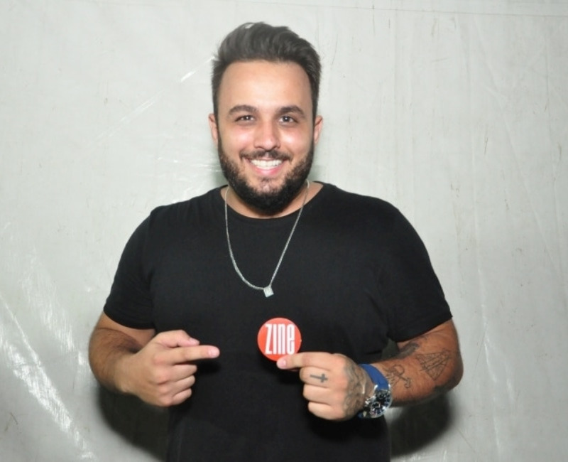 Live com Thomás Guedes no Youtube