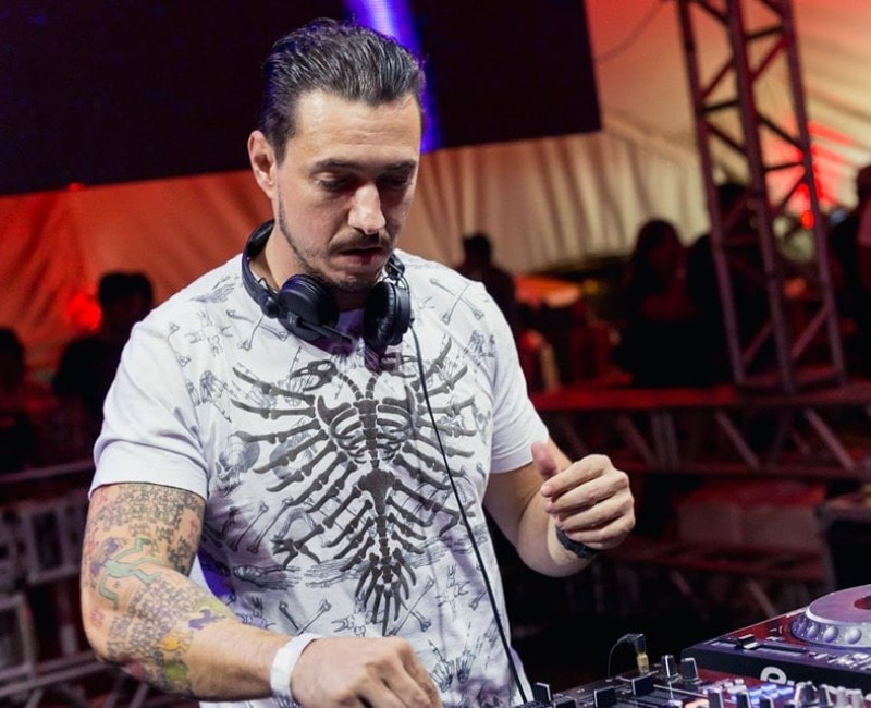 Live do DJ Moa Siqueira no Instagram