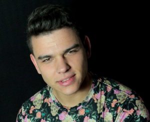 Live do cantor Ranyere no Youtube!