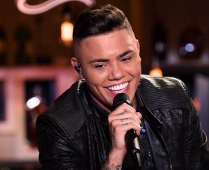 Felipe Araujo ao vivo no Youtube