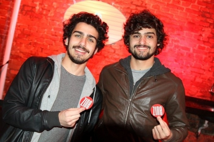 Live Cat Dealers no Youtube