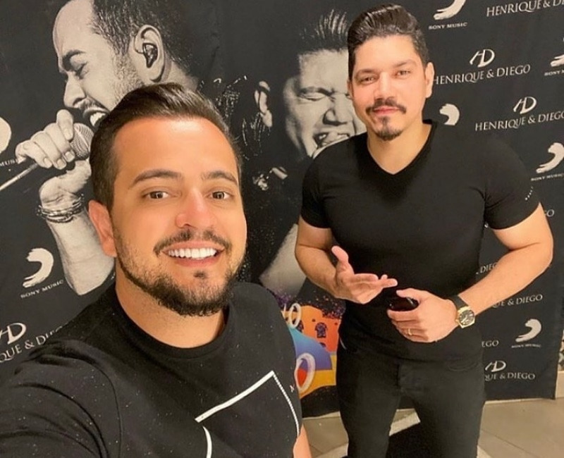 Live Henrique & Diego no Youtube
