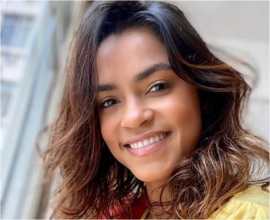 Live da cantora Lucy Alves no Youtube