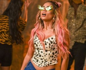 Live com a cantora Lexa no Youtube