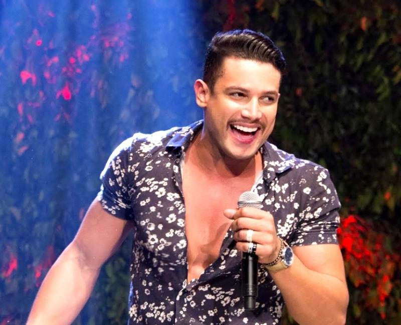 Sertanejo na Live de Israel Novaes