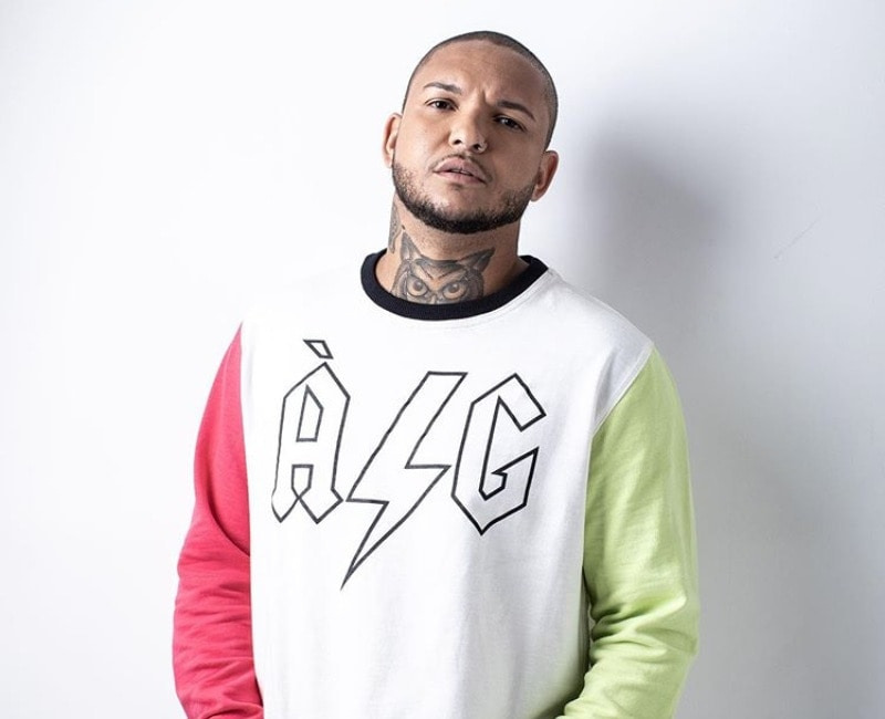 Live do cantor Suel no Youtube