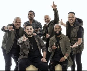 Live do grupo Katinguelê no Youtube