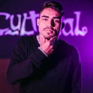 Live Yan Pyerre no Youtube