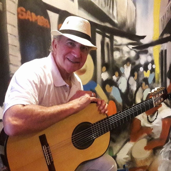 Live de samba com o grupo carioca Mal de Raiz