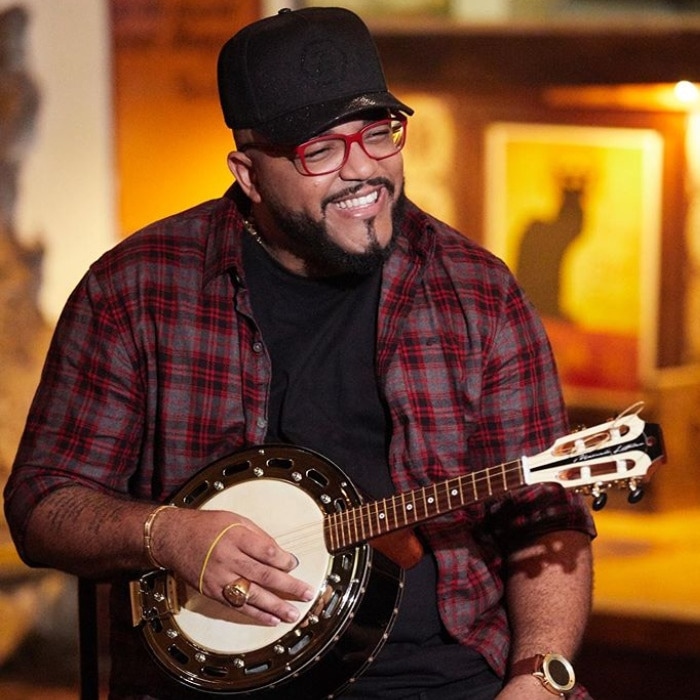 Live Tiee no Youtube