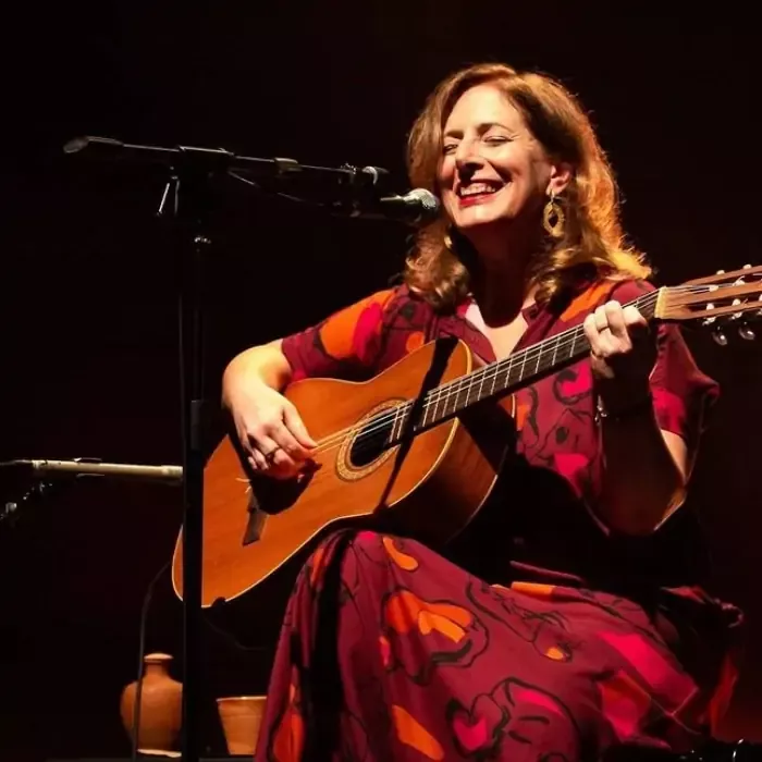 Live Consuelo de Paula