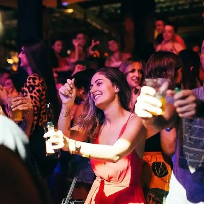 Descubra os ritmos que tocam na noite em Juiz de Fora!