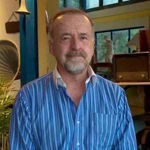 Ricardo Cravo lança livro em Juiz de Fora