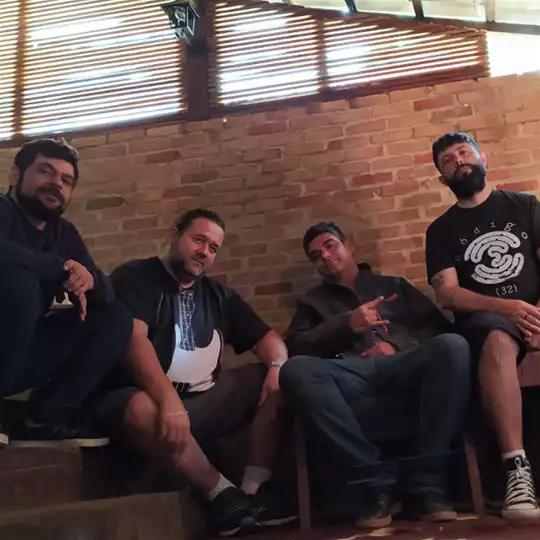 Banda Código (32) lança primeiro single autoral: Flor de Maio!