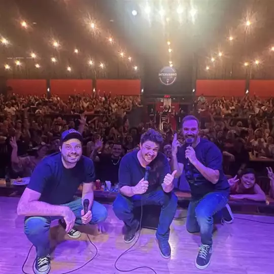 Stand Up Raiz com Danilo Gentili em Juiz de Fora @ Cine-Theatro Central