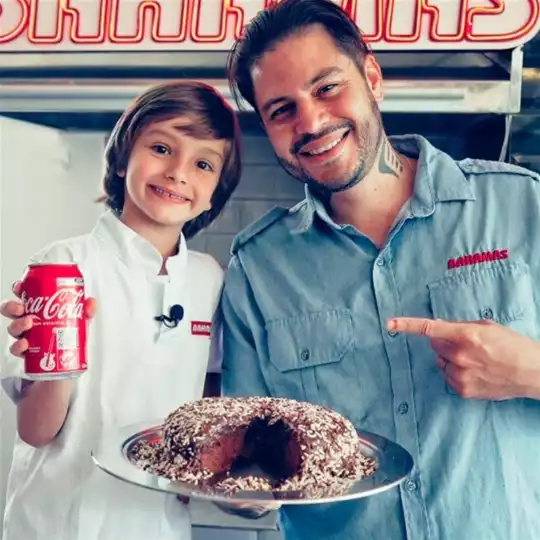 Chef Bahamas apresenta Receita de Bolo de Chocolate