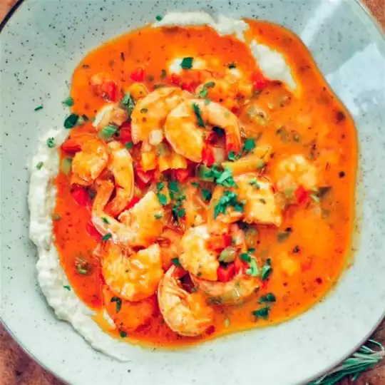 Aprenda como fazer moqueca de camarão com Chef Bahamas!