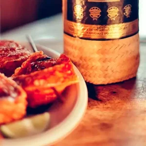 Descubra como fazer um pirulito de torresmo com o Chef Bahamas!