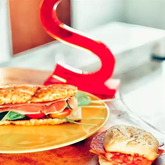 2 sanduíches com ingredientes Sadia por Chef Bahamas!