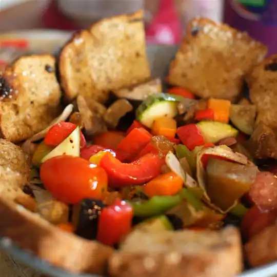 Receita de pão com caponata com Chef Bahamas