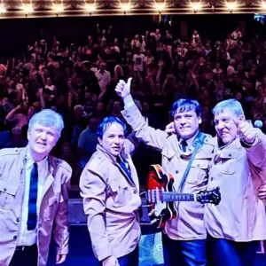 Baile 30 anos Fundação Ricardo Moysés Jr com The Beatles Forever @ Clube Cascatinha