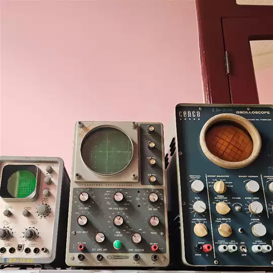 Exposição Circuitos e Conexões