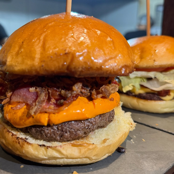 Hambúrguer Delivery em Juiz de Fora: Rusticu's Burguer JF | Foto: reprodução instagram/@rusticusbarburger