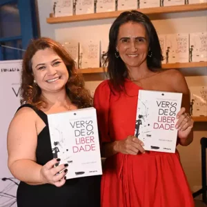 [FOTOS] Lançamento do livro “Versos de Liberdade” na Autoria Casa de Cultura