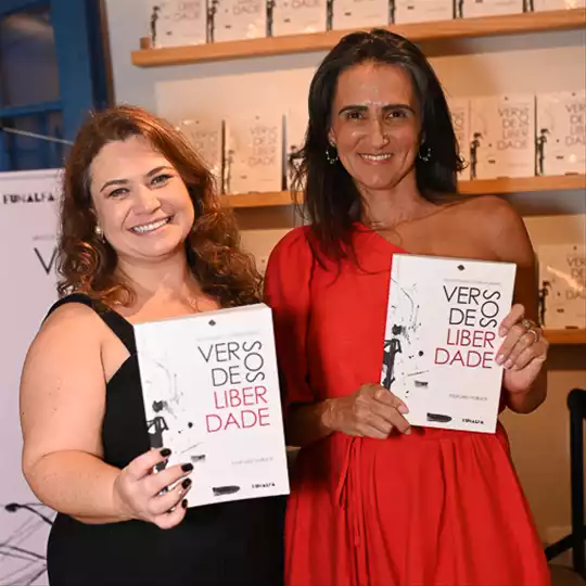 [FOTOS] Lançamento do livro “Versos de Liberdade” na Autoria Casa de Cultura