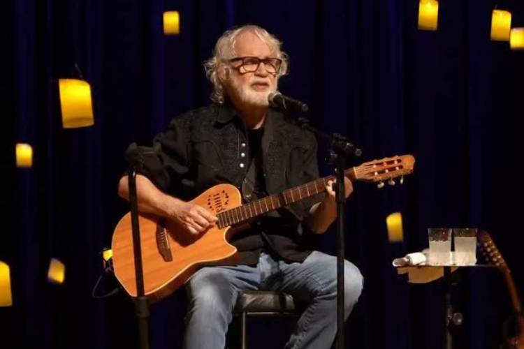 Starlight Concert com Renato Teixeira em Juiz de Fora @ Cine-Theatro Central