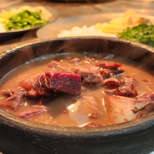Feijoada com Choro Bordado @ Dome Gastronomia