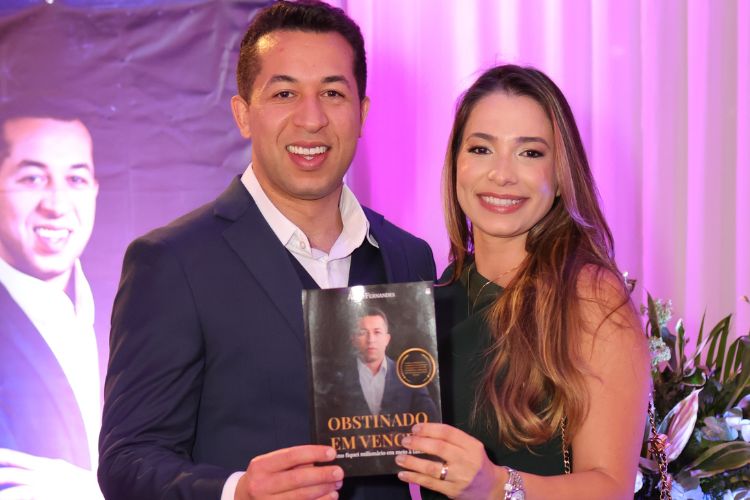 [FOTOS] Lançamento do livro “Obstinado em Vencer”