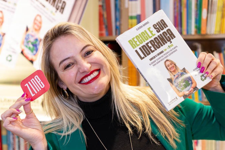 [FOTOS] Lançamento do livro “Recicle a sua liderança” de Cláudia Barros