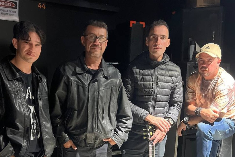 Cultural 28 anos com fermata e Legião V @ Cultural Bar